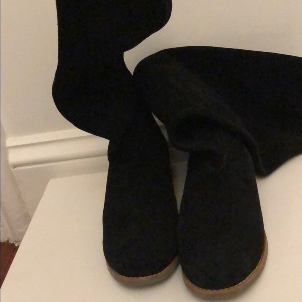 Slouchy suede boots
